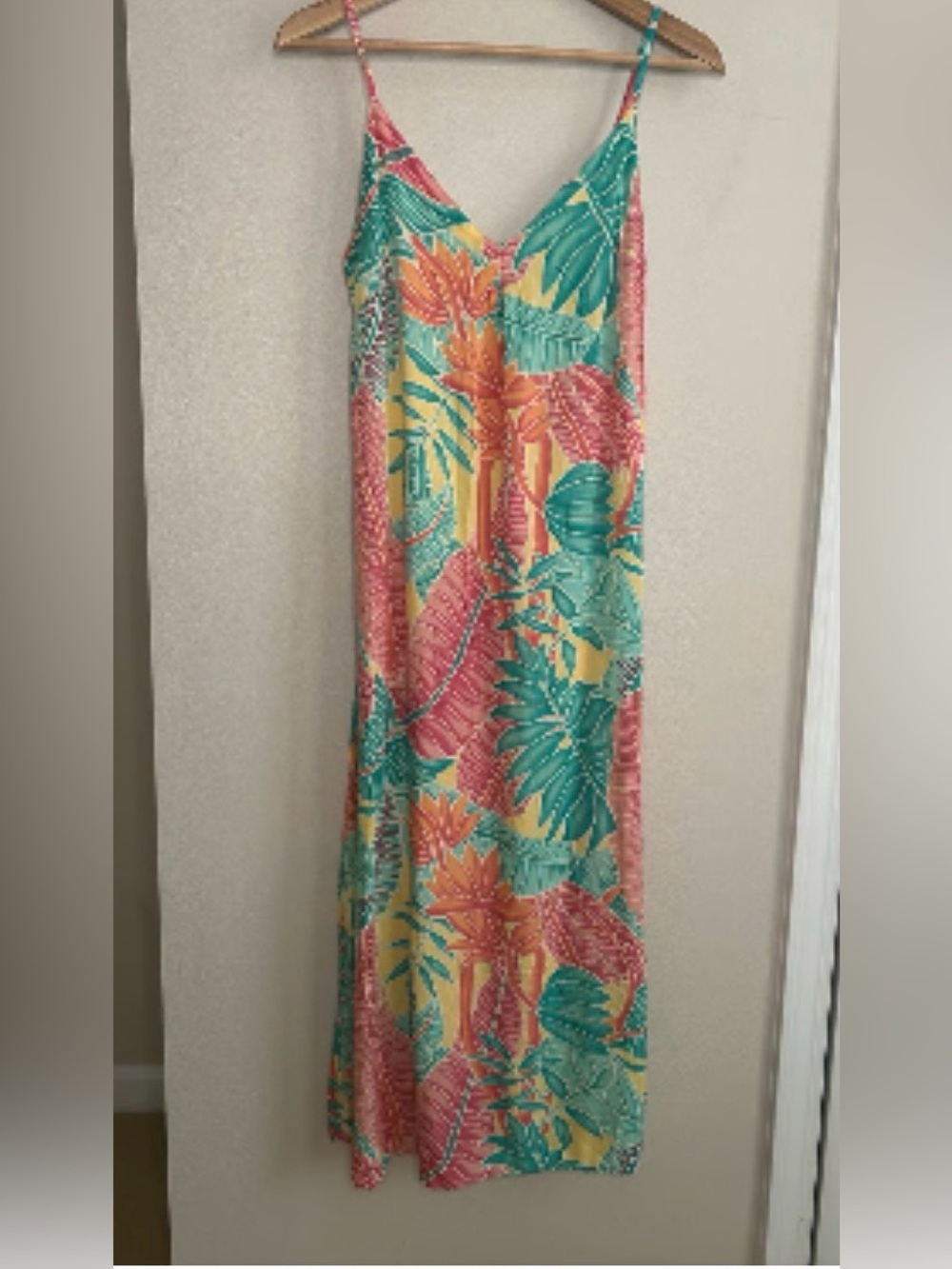 Like new Kenny Flowers tropical floral dress Sz small.